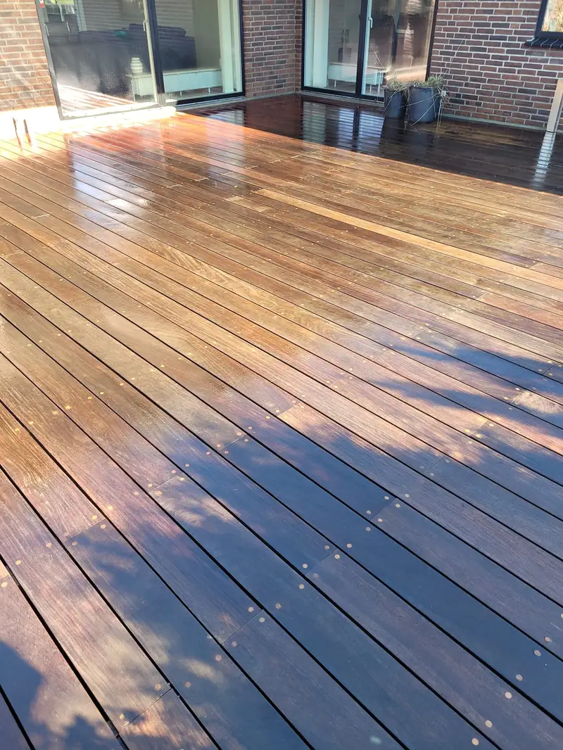 Case: Rens af træterrasse i Esbjerg